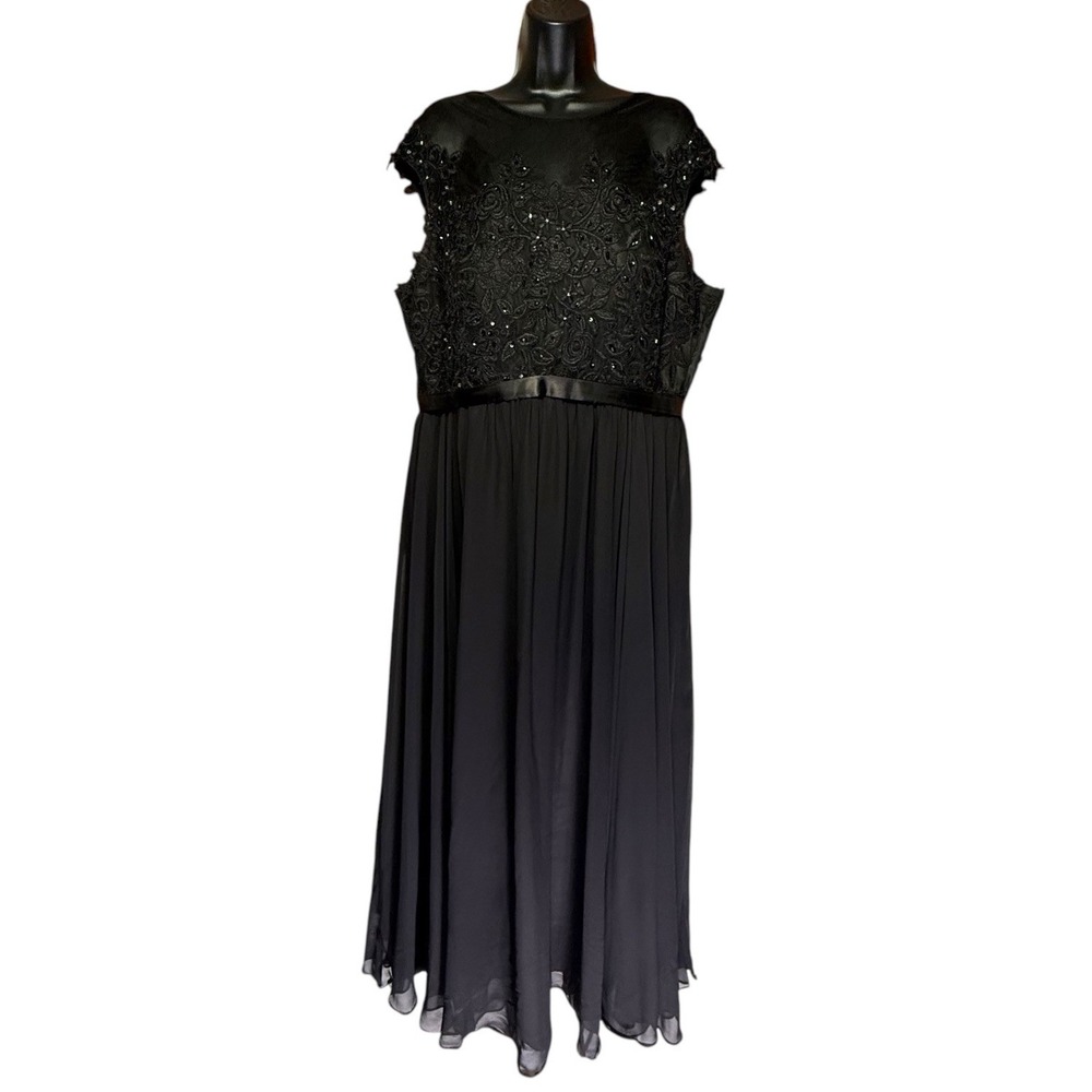 CINDERELLA DIVINE Black Sleeveless Formal Gown Floral Embroidery Mesh Top Sz 4XL